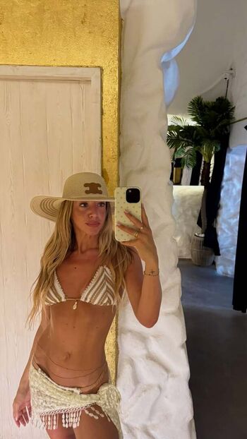 Full leaked Abbi summers private onlyfans photo