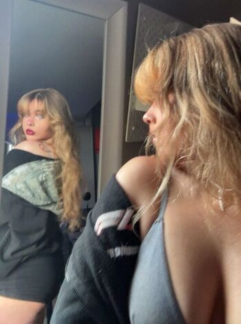 Full leaked Aiiygatorz private onlyfans photo