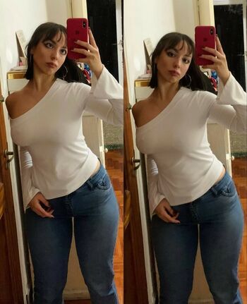 Full leaked Aili private onlyfans photo