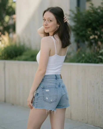 Full leaked Alice plumpy page private onlyfans photo