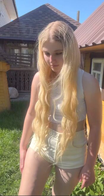 Full leaked Alinalovaa private onlyfans photo