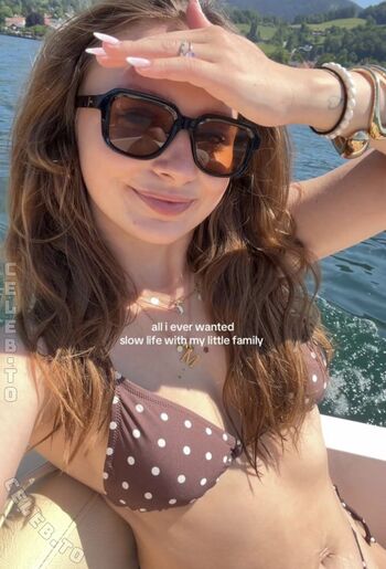 Full leaked Alinamour private onlyfans photo
