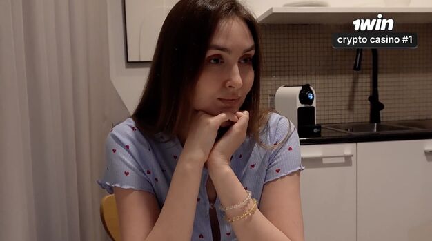 Full leaked Alinarai page private onlyfans photo