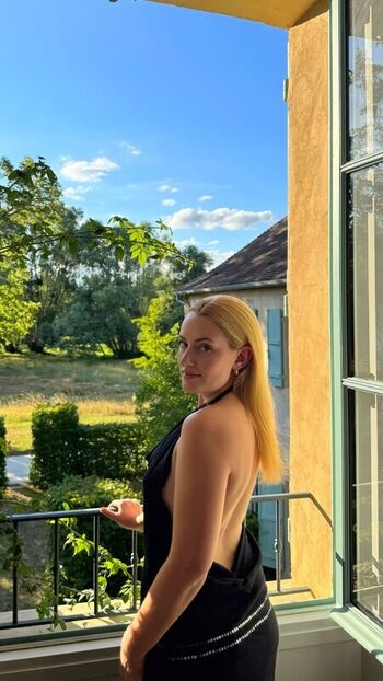 Full leaked Amelia dimoldenberg private onlyfans photo