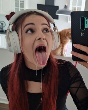 AnnieFuchsia