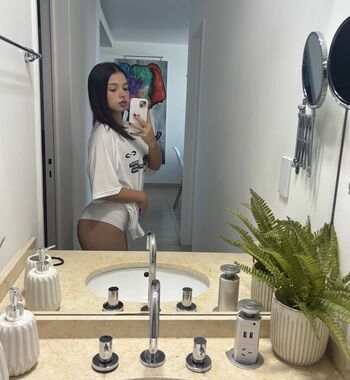Full leaked Aprilestrela private onlyfans photo
