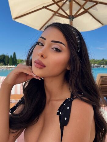 Full leaked Aslihel private onlyfans photo