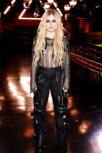 Full leaked Avril lavigne page private onlyfans photo