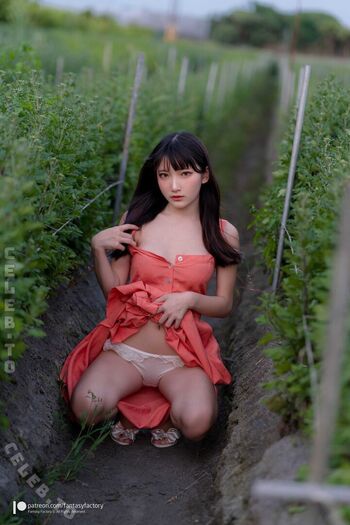 Full leaked Miinyan/ private onlyfans photo