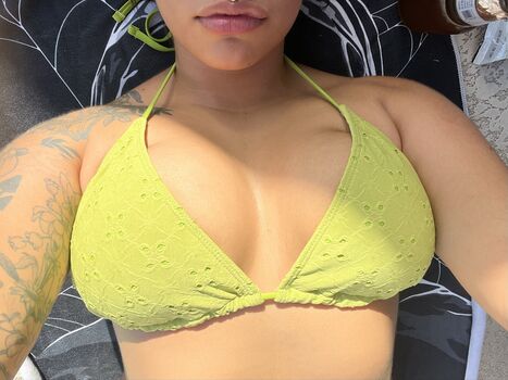 Full leaked Badnosebleed private onlyfans photo