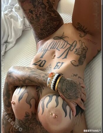 Full leaked Badxlucy cy private onlyfans photo