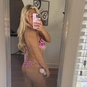 Full leaked Bella lyn private onlyfans photo