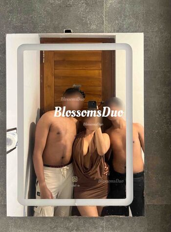 Full leaked Blossomsduo private onlyfans photo