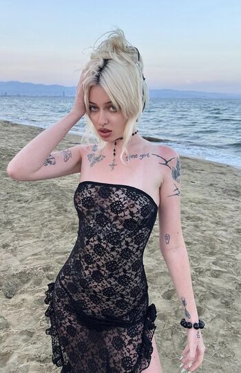 Full leaked Bridesque private onlyfans photo