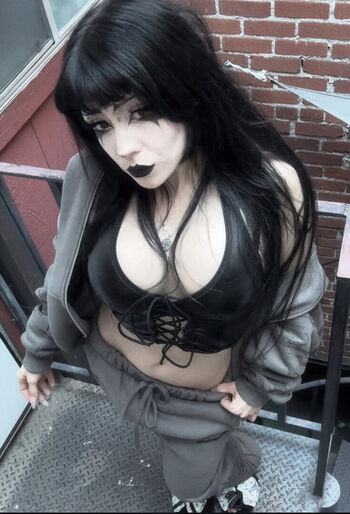 Full leaked Buffgothmom private onlyfans photo