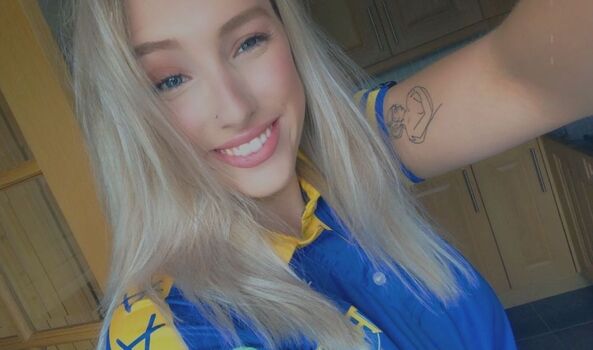 Full leaked Caitlin beevers private onlyfans photo
