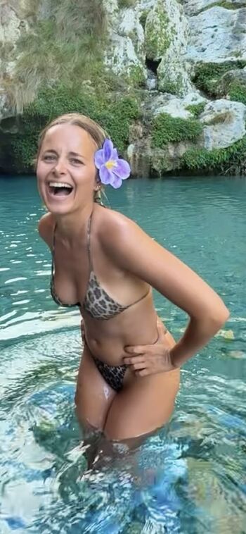 Full leaked Camille lv private onlyfans photo
