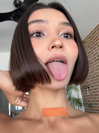 Full leaked Cassaraa private onlyfans photo
