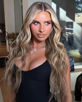 Full leaked Chloe burrows private onlyfans photo