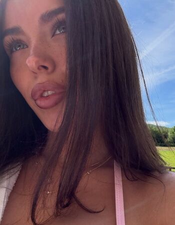Clarissa Bea