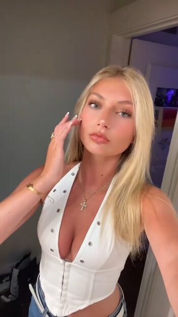 Full leaked Cleoklemm private onlyfans photo