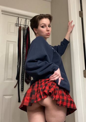 Full leaked Comfygrimrose private onlyfans photo