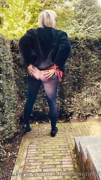 Full leaked Courtesanannafree private onlyfans photo