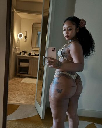 Full leaked Curvy goddesses private onlyfans photo