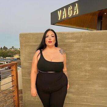 Full leaked Danis figure private onlyfans photo