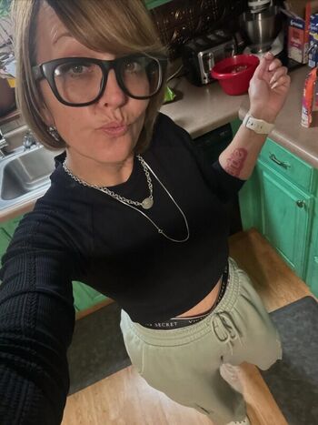 Full leaked Deenacakes private onlyfans photo