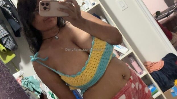 Full leaked Desiaurora private onlyfans photo
