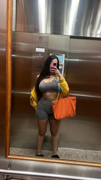 Full leaked Deyaraaaxo private onlyfans photo
