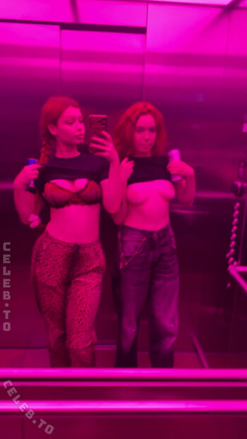 Full leaked Zipoz / private onlyfans photo