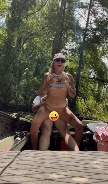 Full leaked Duramaxqueen private onlyfans photo