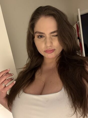 Full leaked Elisabeth marchini private onlyfans photo