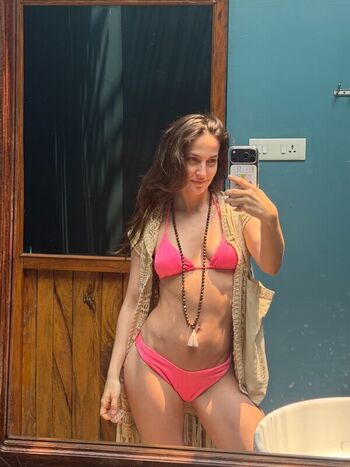 Full leaked Elli avrram private onlyfans photo