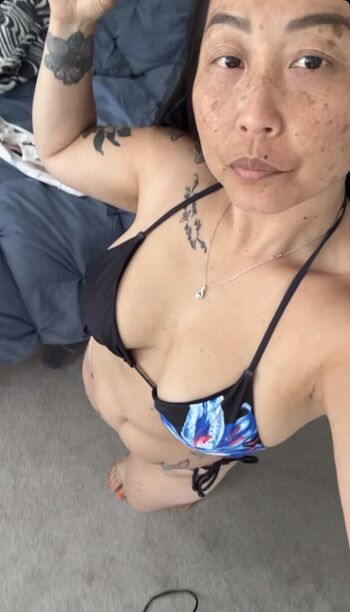 Full leaked Emelh private onlyfans photo