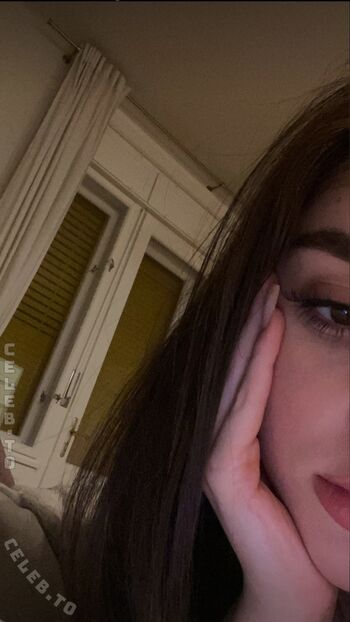 Full leaked Emily private onlyfans photo