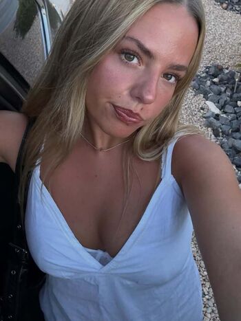 Full leaked Emmi butler private onlyfans photo