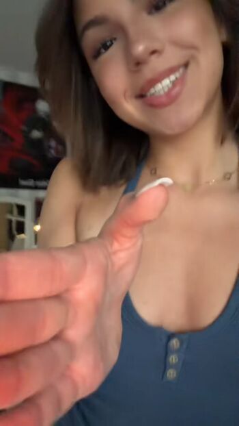 Full leaked Emmilovscats private onlyfans photo