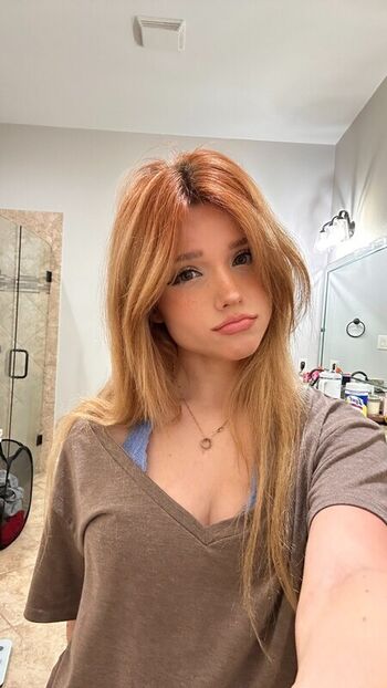 Full leaked Emmyuh private onlyfans photo