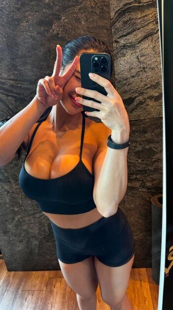 Full leaked Fbyana private onlyfans photo