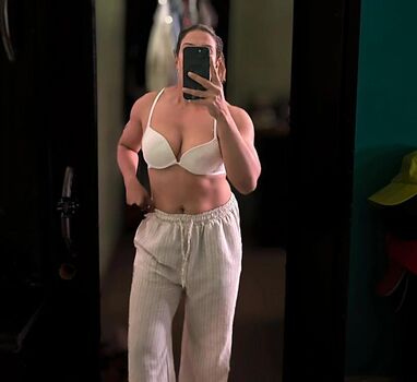 Full leaked Fitmom kusum private onlyfans photo