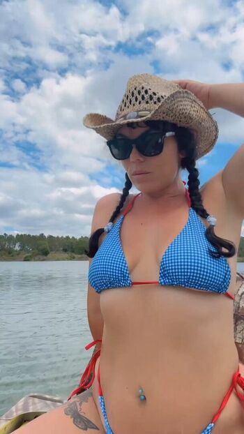 Full leaked Froxy private onlyfans photo