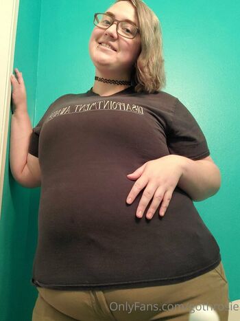 Full leaked Gothrosie private onlyfans photo
