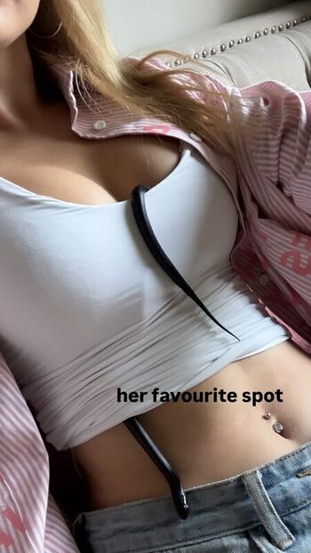 Full leaked Gracelyra private onlyfans photo