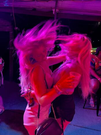 Full leaked Haileeandkendra private onlyfans photo