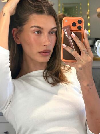 Hailey Baldwin Bieber