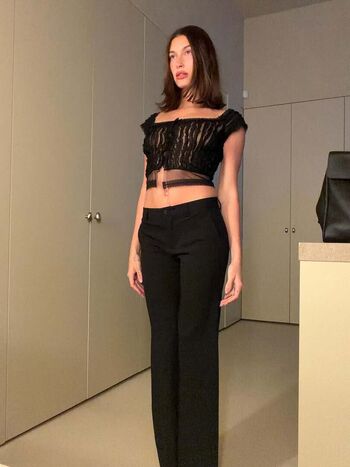 Full leaked Hailey bieber private onlyfans photo