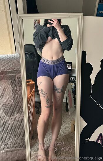 Full leaked Jynandtonics private onlyfans photo